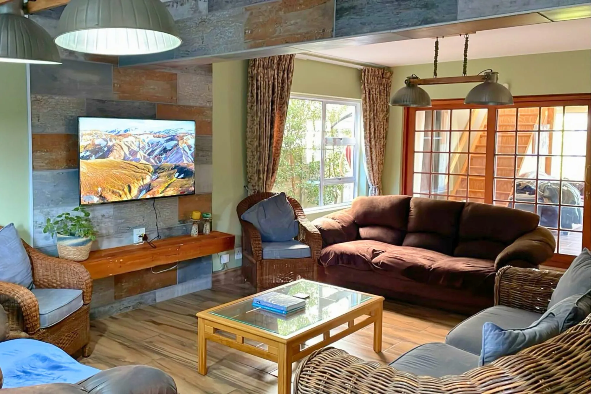 The lounge at Vibe Beach House